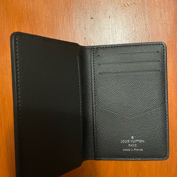 New in Box Louis Vuitton Card Holder - Picture 3 of 3